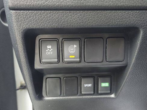 Used 2017 Nissan Rogue S FWD image 25