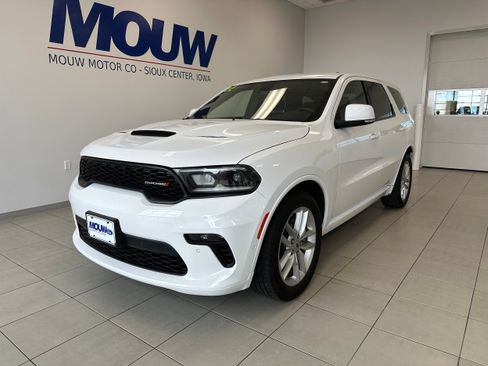 Used 2022 Dodge Durango R/T w/ Trailer Tow Group IV AWD/4WD image 2