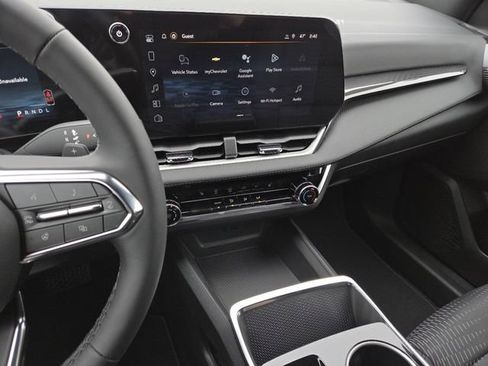 New 2026 Chevrolet Equinox LT FWD image 35