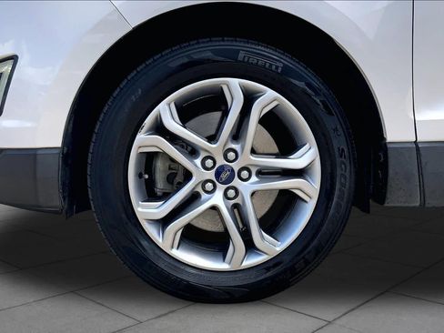 Used 2016 Ford Edge Titanium w/ Equipment Group 301A FWD image 11