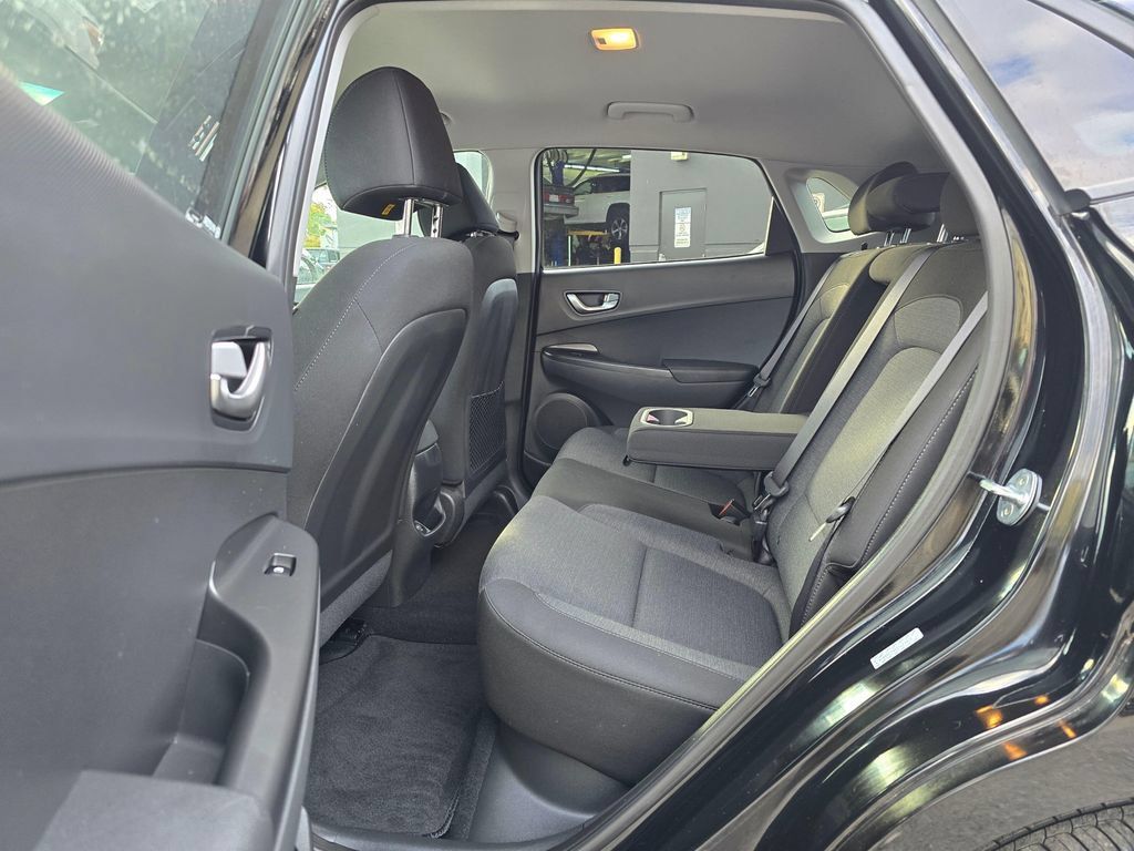 Used 2023 Hyundai Kona SE FWD image 14