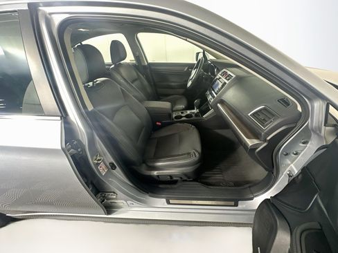 Used 2017 Subaru Legacy 2.5i Limited AWD/4WD image 31