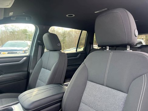 Certified 2025 GMC Acadia Elevation image 13