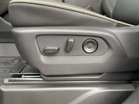 New 2026 GMC Yukon XL Elevation w/ Elevation Premium Package image 12