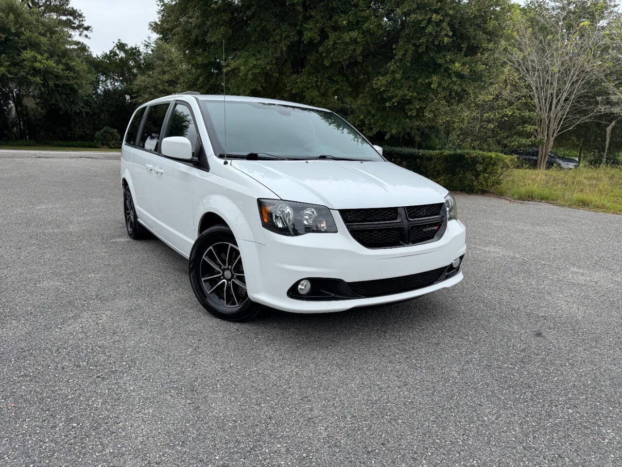 Used 2019 Dodge Grand Caravan SXT w/ Driver Convenience Group FWD image 38
