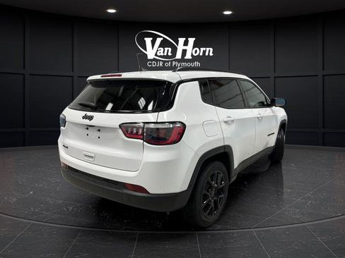 New 2026 Jeep Compass Latitude AWD/4WD image 3