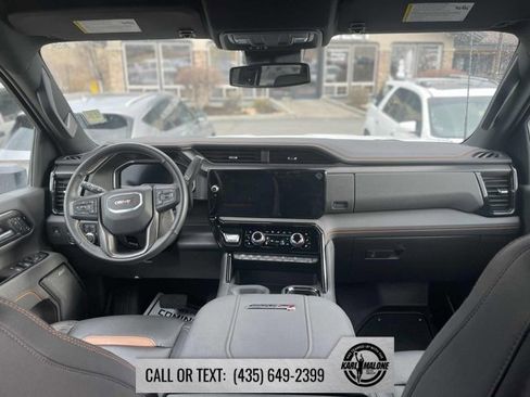 Used 2025 GMC Sierra 2500 AT4 image 6