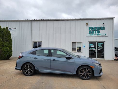 Used 2019 Honda Civic Sport image 8