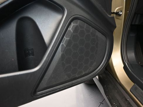 Used 2021 Subaru Outback Premium image 14