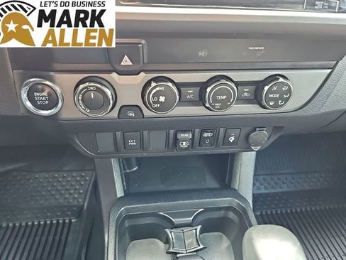 Used 2019 Toyota Tacoma TRD Off-Road AWD/4WD image 17