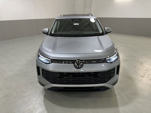 New 2026 Volkswagen Tiguan SE image 3