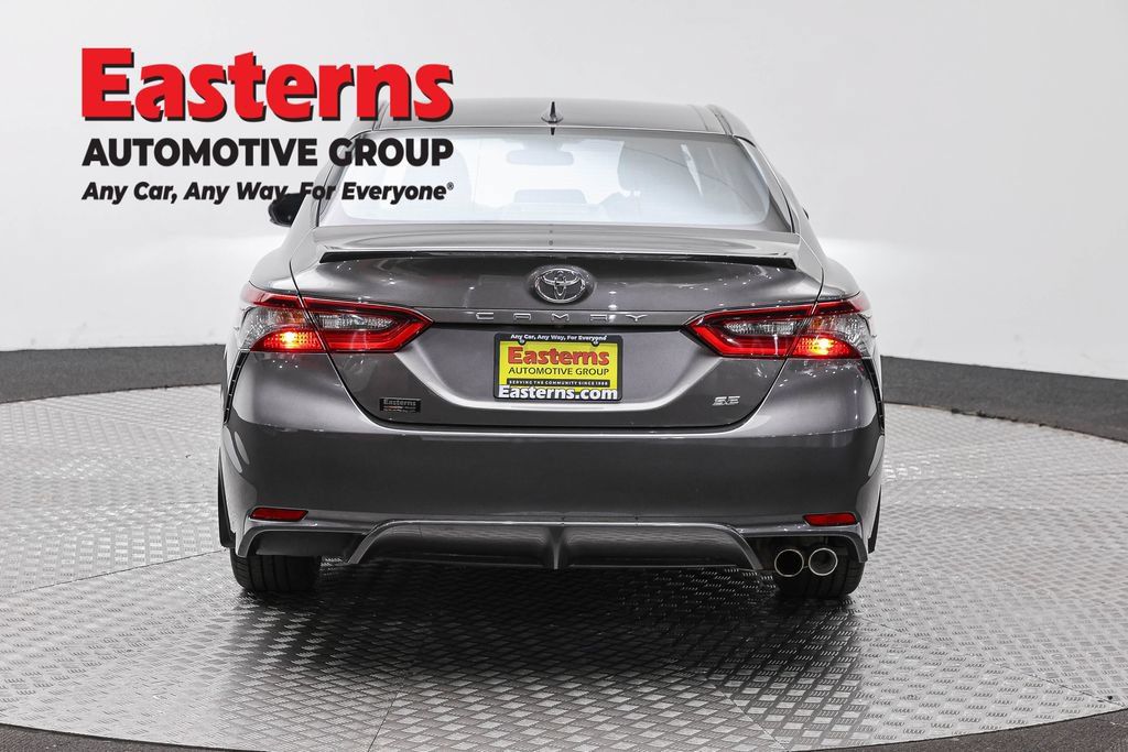 Used 2024 Toyota Camry SE FWD image 8
