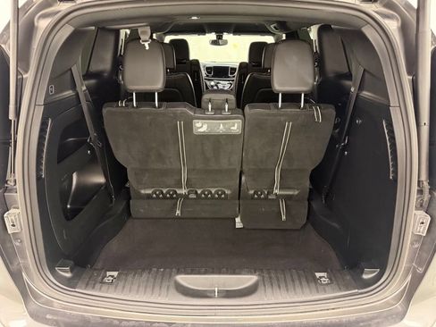 Used 2019 Chrysler Pacifica Touring-L Plus w/ S Appearance Package FWD image 5