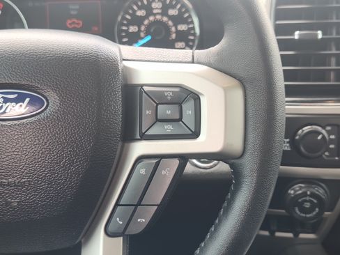 Certified 2019 Ford F150 Lariat w/ Equipment Group 502A Luxury AWD/4WD image 30