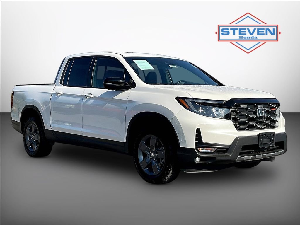 Used 2025 Honda Ridgeline TrailSport image 1