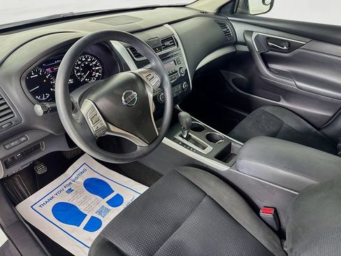 Used 2015 Nissan Altima 2.5 S w/ Power Driver Seat Package FWD image 11