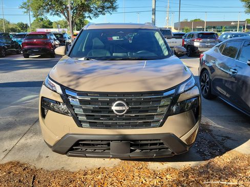 Certified 2025 Nissan Rogue SV w/ SV Premium Package FWD image 2