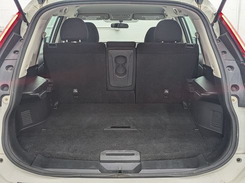 Used 2018 Nissan Rogue SV FWD image 13