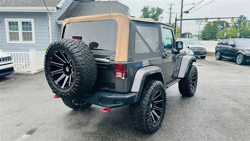 Used 2018 Jeep Wrangler Rubicon AWD/4WD image 16