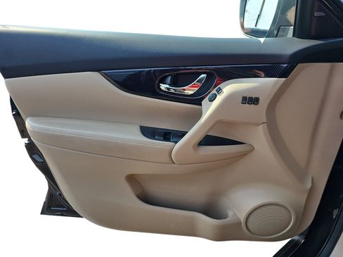 Used 2020 Nissan Rogue SL FWD image 42