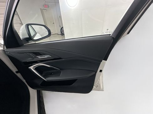 Used 2025 BMW X2 xDrive28i image 32