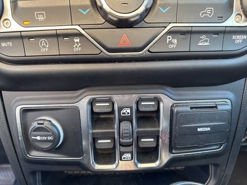 Used 2020 Jeep Gladiator Sport w/ Quick Order Package 24S image 19