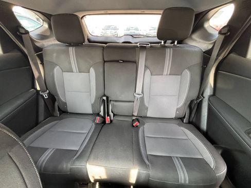 Used 2025 Chevrolet Blazer LT FWD image 39