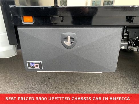Used 2024 RAM 3500 Tradesman image 9