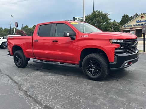 Used 2020 Chevrolet Silverado 1500 LT Trail Boss AWD/4WD image 2