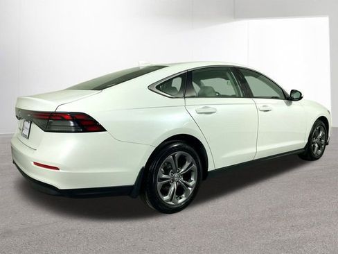 Certified 2024 Honda Accord EX image 35