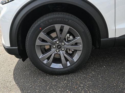 New 2026 Ford Explorer Active w/ Active Comfort Package AWD/4WD image 12