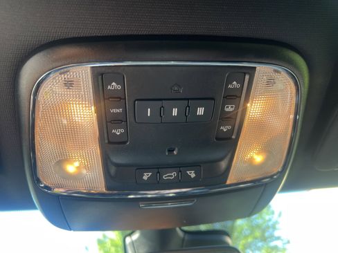 Used 2021 Jeep Grand Cherokee High Altitude AWD/4WD image 19