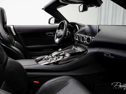 Used 2018 Mercedes-Benz AMG GT Roadster image 47