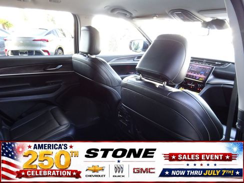 Used 2023 Jeep Grand Cherokee L Limited AWD/4WD image 19