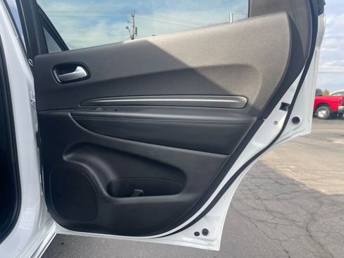 Used 2021 Dodge Durango SXT image 12