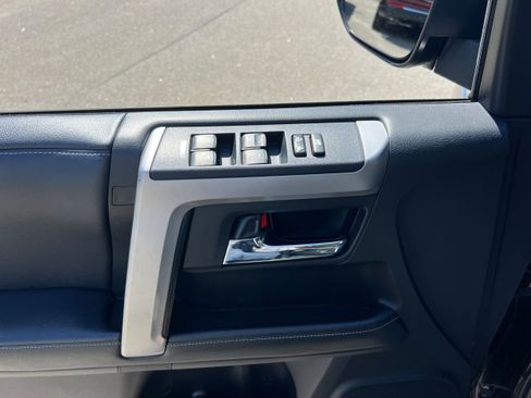 Used 2019 Toyota 4Runner SR5 Premium AWD/4WD image 11