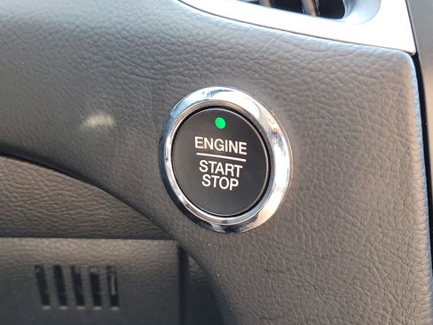 Used 2022 Ford Edge SE image 17