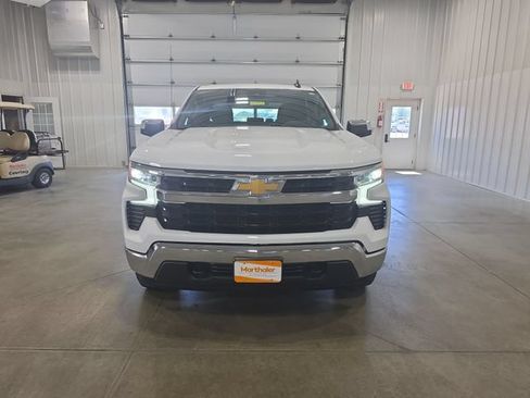 Used 2023 Chevrolet Silverado 1500 LT AWD/4WD image 3