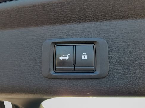 Used 2024 Mitsubishi Outlander SE image 32