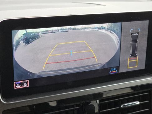 Used 2023 Lexus GX 460 image 4