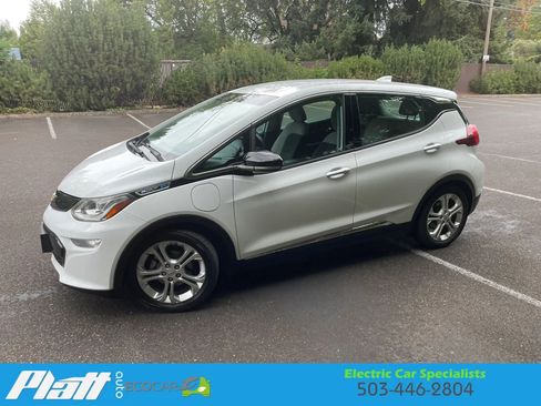 Used 2018 Chevrolet Bolt LT FWD image 3