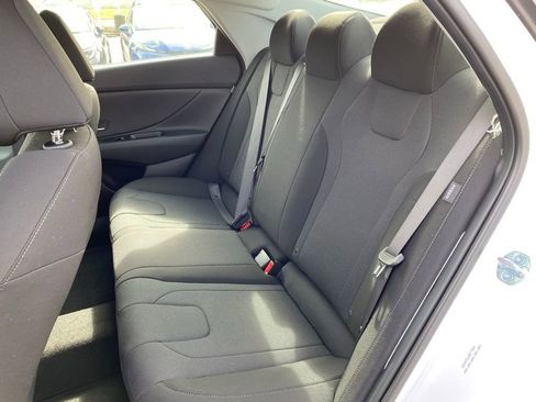 New 2026 Hyundai Elantra SE FWD image 23