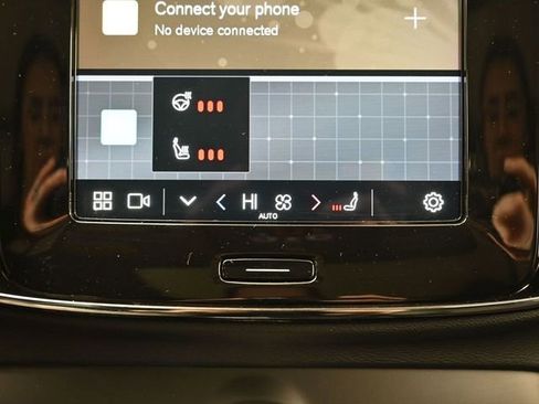 Used 2023 Volvo XC40 B5 Plus w/ Driver Assist Package image 22