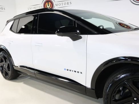 Used 2025 Chevrolet Equinox EV RS FWD image 79