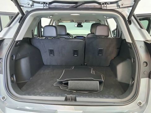 Used 2023 GMC Terrain SLT image 19