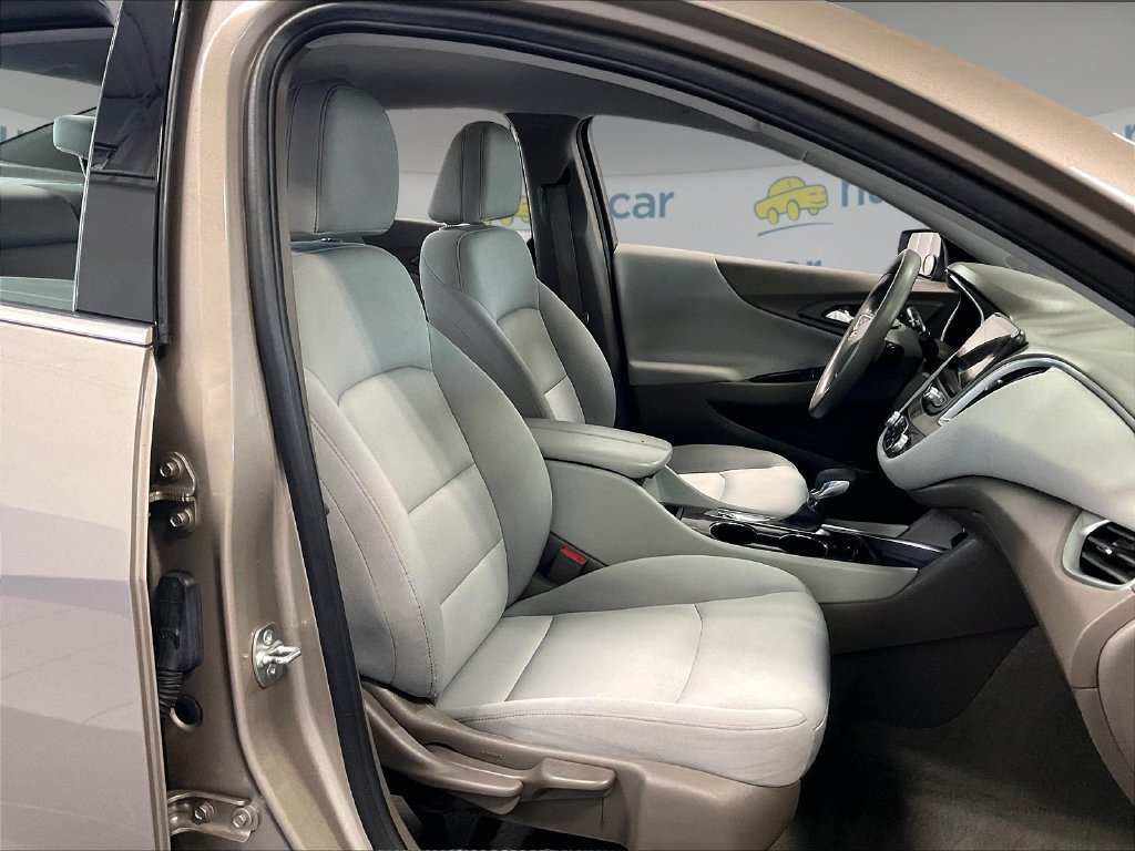 Used 2024 Chevrolet Malibu LT FWD image 11