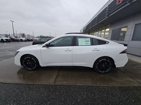 New 2026 Nissan Sentra SR w/ SR Premium Package image 5