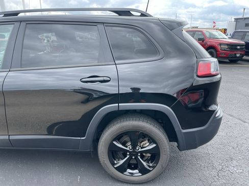 Used 2019 Jeep Cherokee Latitude Plus image 26