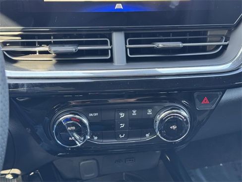 New 2026 Chevrolet Trax RS w/ Sunroof Package image 14