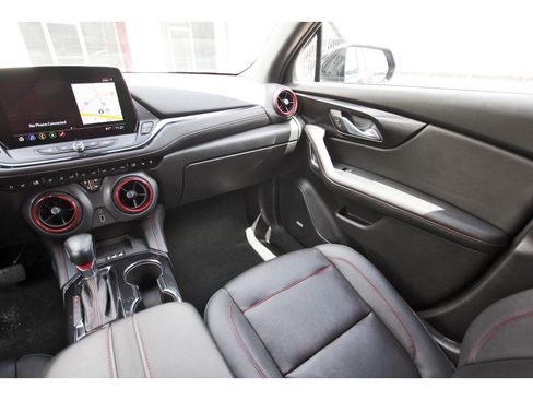 Used 2023 Chevrolet Blazer RS w/ Enhanced Convenience Package FWD image 12
